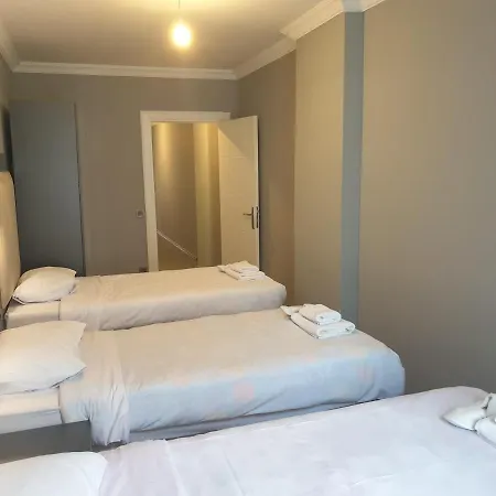Center Apartment *